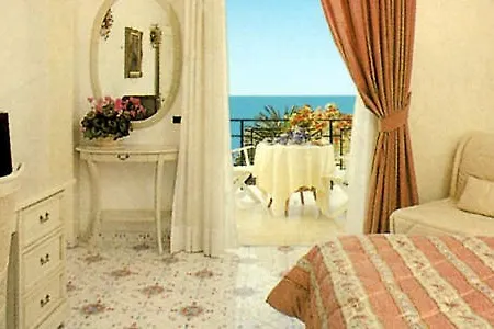 فندق La Certosella 3*